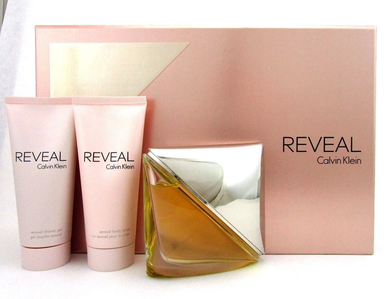 Calvin Klein REVEAL Gift Set 3pcs 3.4 Oz EDP /Shower Gel 3.4 Oz /Lotion