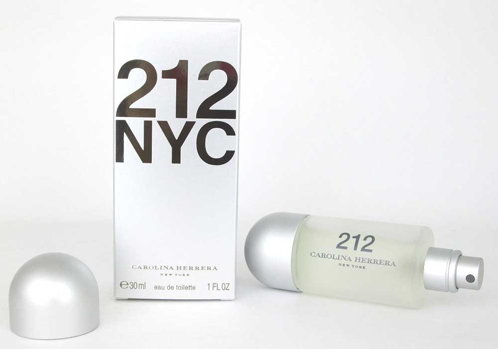 212 by Carolina Herrera 1.0 oz. Eau de Toilette Spray for Women.NIB